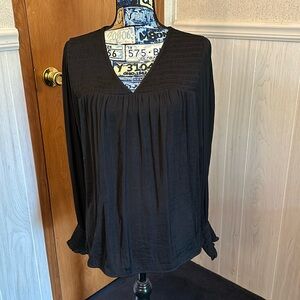 Knox Rose long sleeve blouse size M